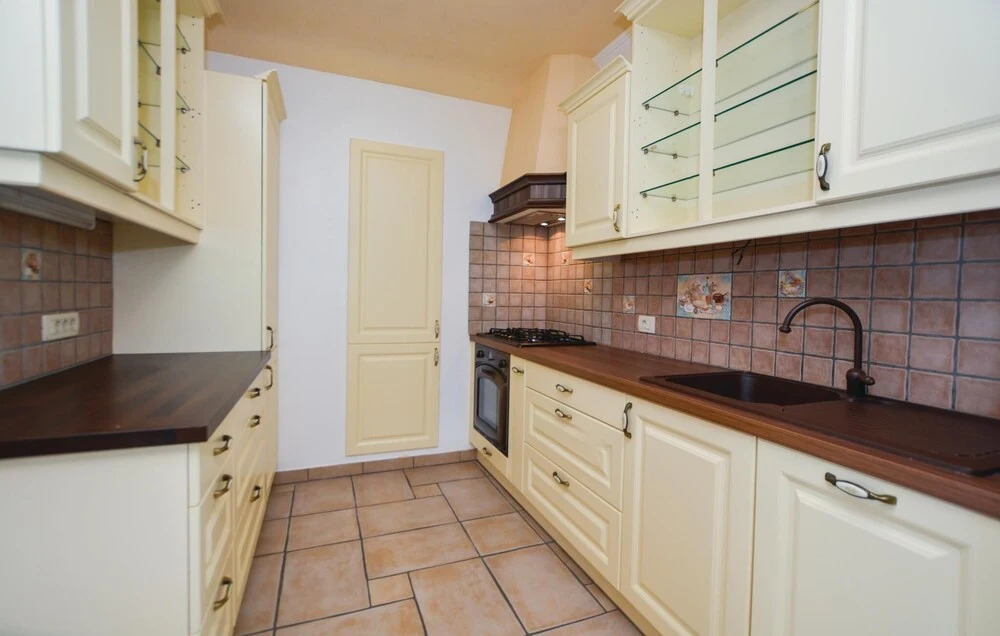 Cozy Home In Koper With Wifi