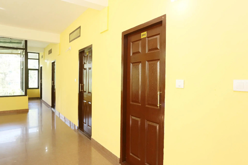OYO 14368 Evergreen Holiday Home