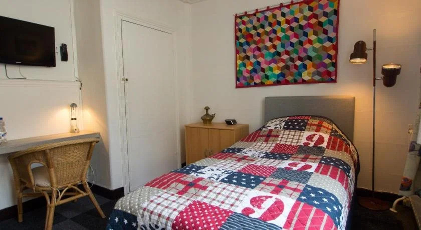 Hotel Adolesce