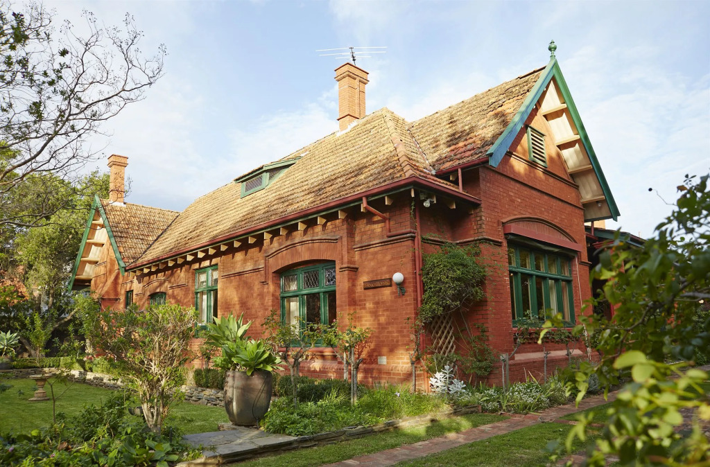 Buxton Manor