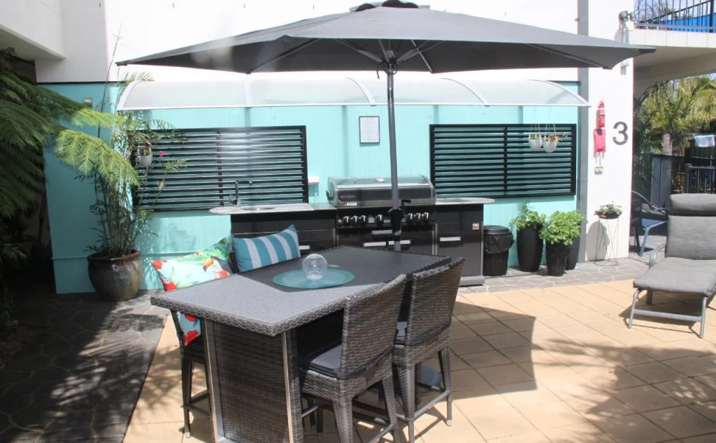 Salamander Beach Accommodation Adults Only