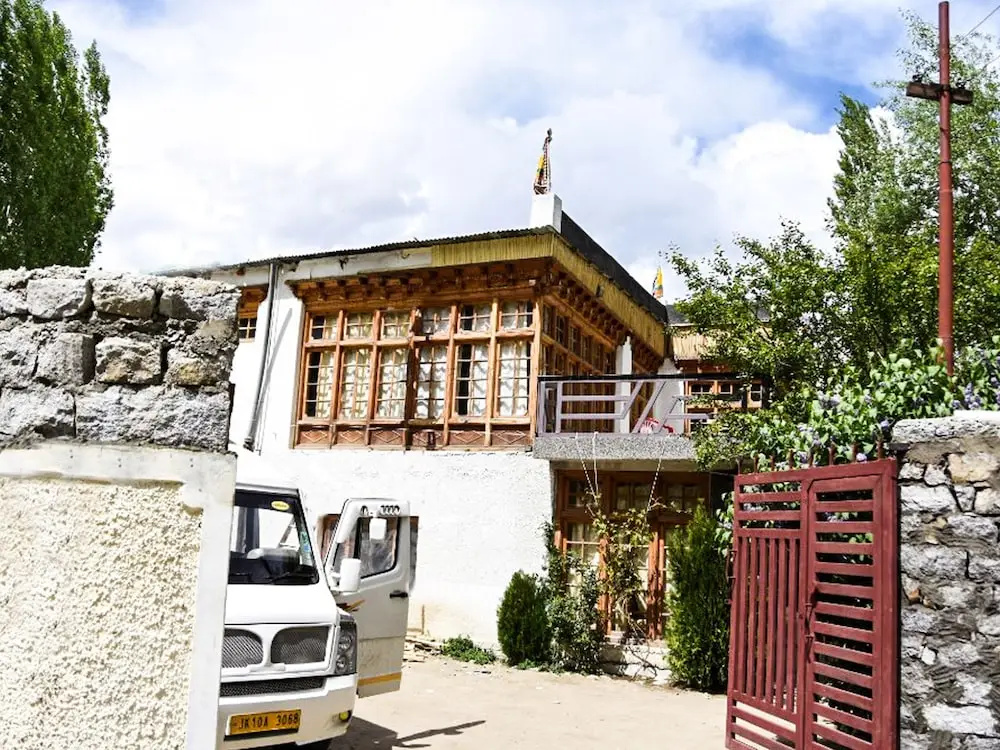 Shorkhan Guest House