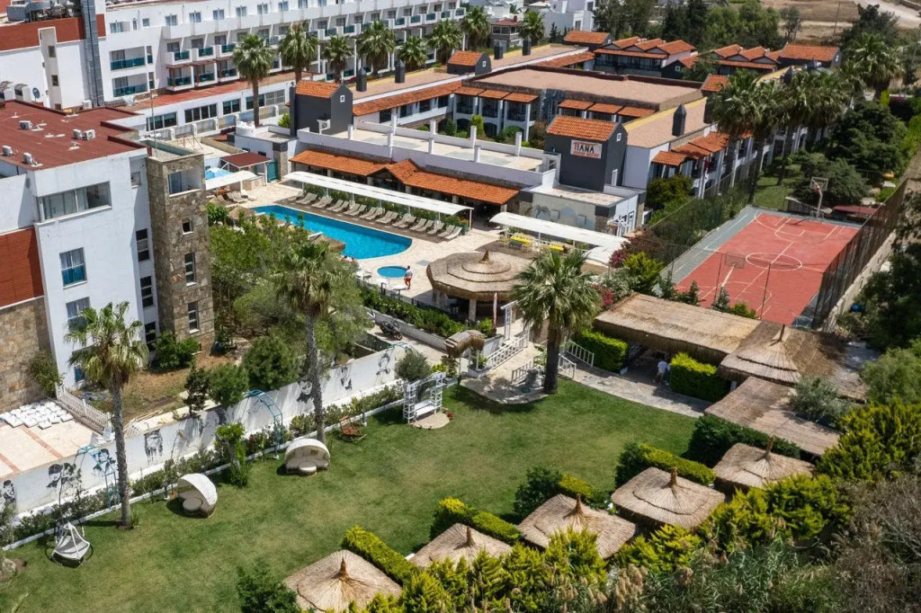 Tiana Beach Resort - All Inclusive