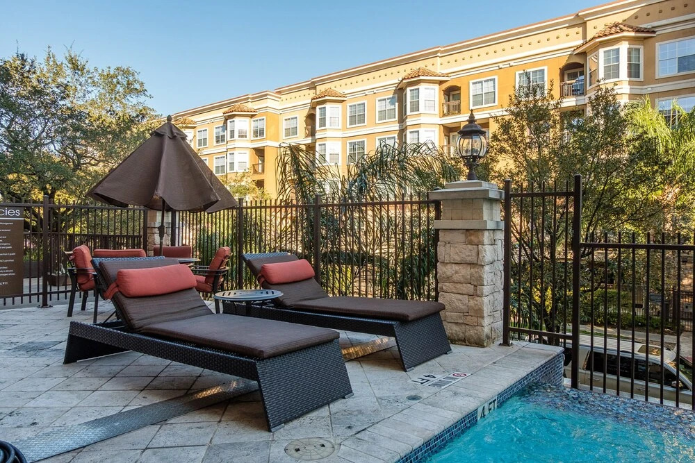 FRONTDESK Residences at Gramercy Apts Houston