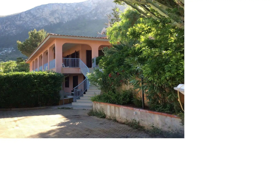 Villa del Faro, Capo Zafferano
