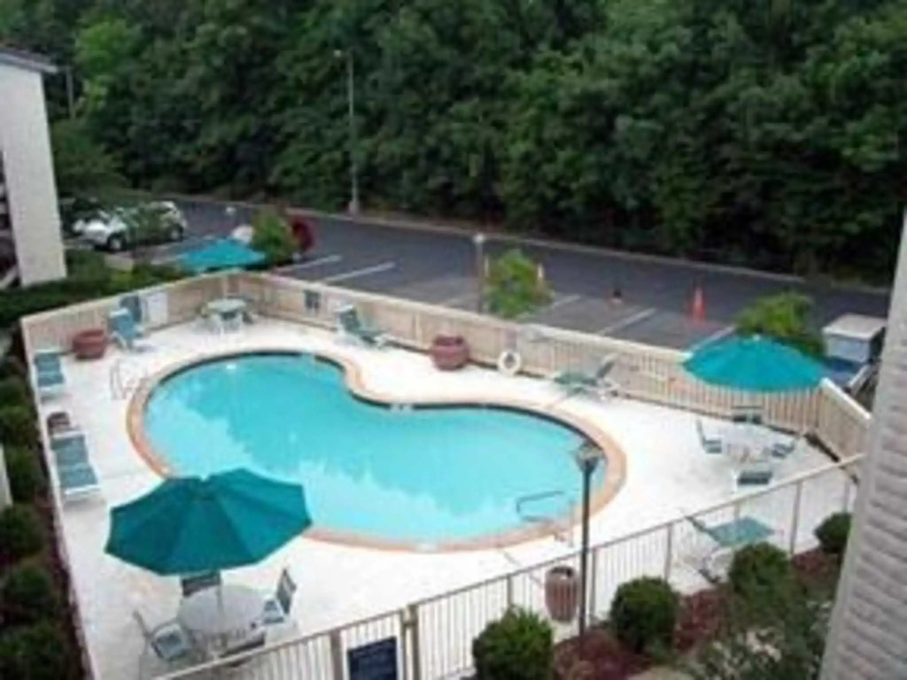 Quality Inn & Suites Airport