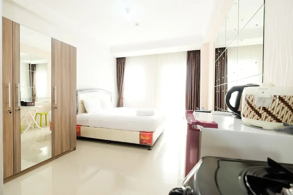 Studio Cozy with City View at Signature Park Grande Apartment By Travelio