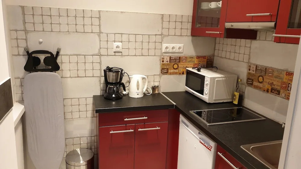 Elvis Apartment
