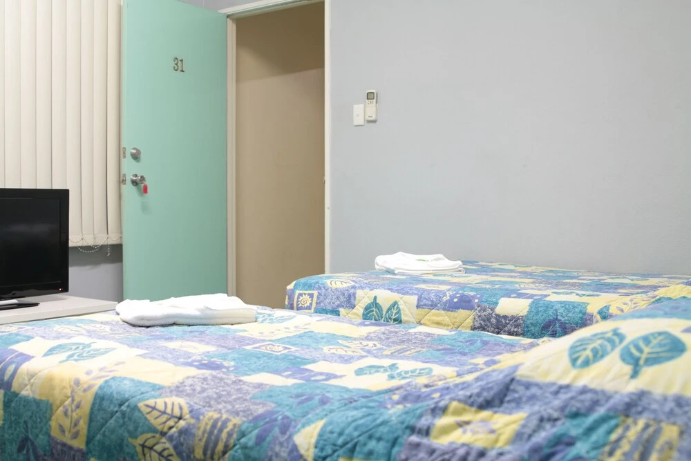 Platinum Motel