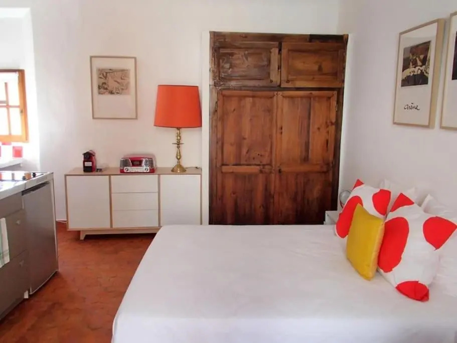 le 1835, studio rouge-Corail
