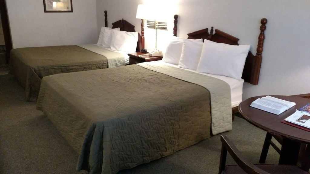 Evergreen Inn
