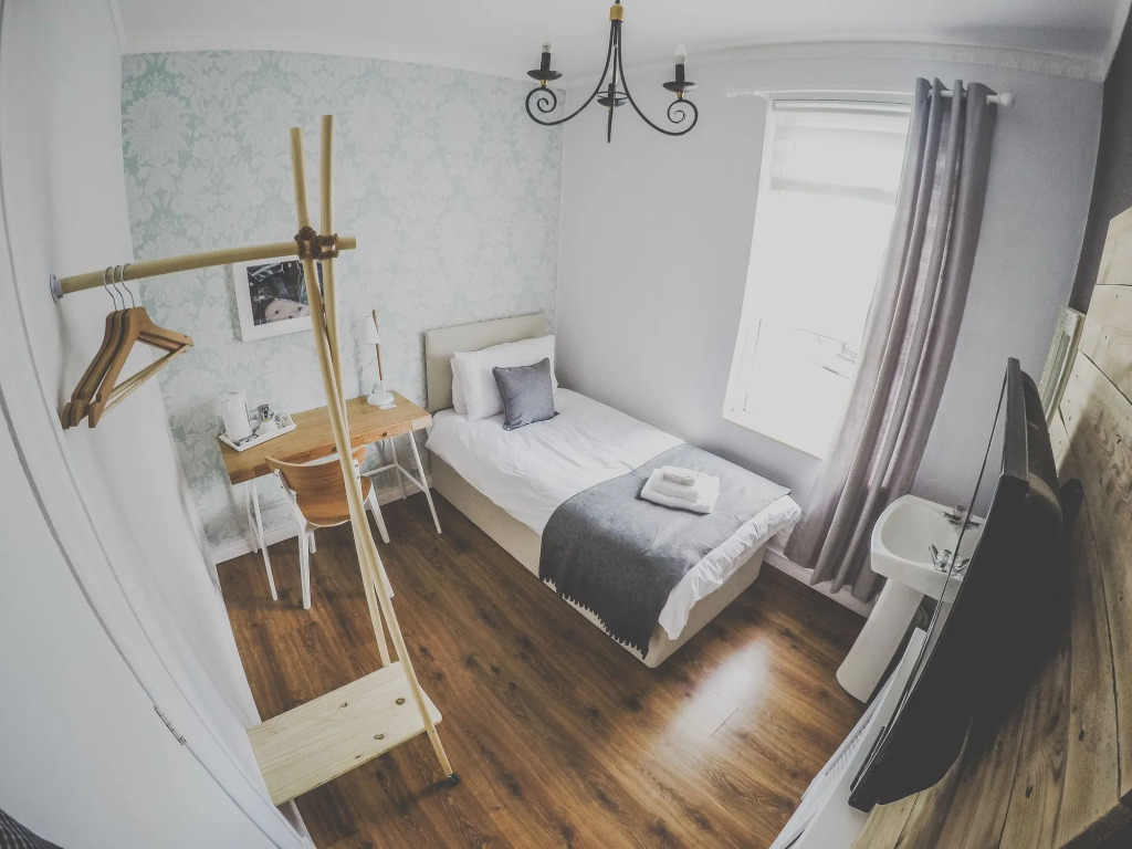 Antique House B&B