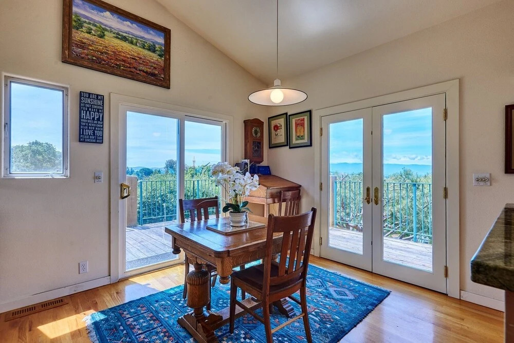 Scenic Bay View Sublime In East San Jose! 2 Bedroom Home