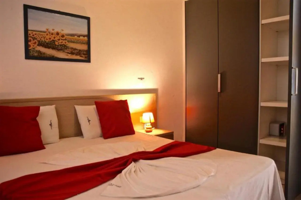 Nautilus Aparthotel