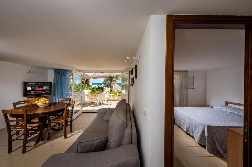 BLU OLTREMARE 50 mt Spiaggia Playa