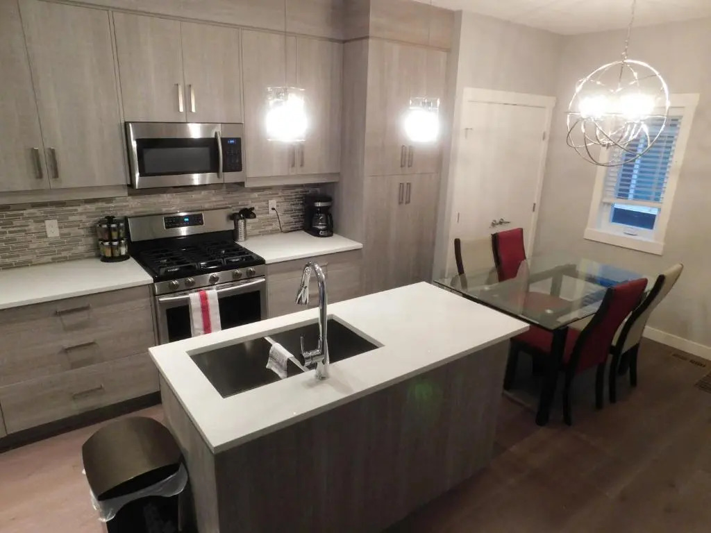 Three-Bedroom House with Balcony #33 Sunalta Downtown