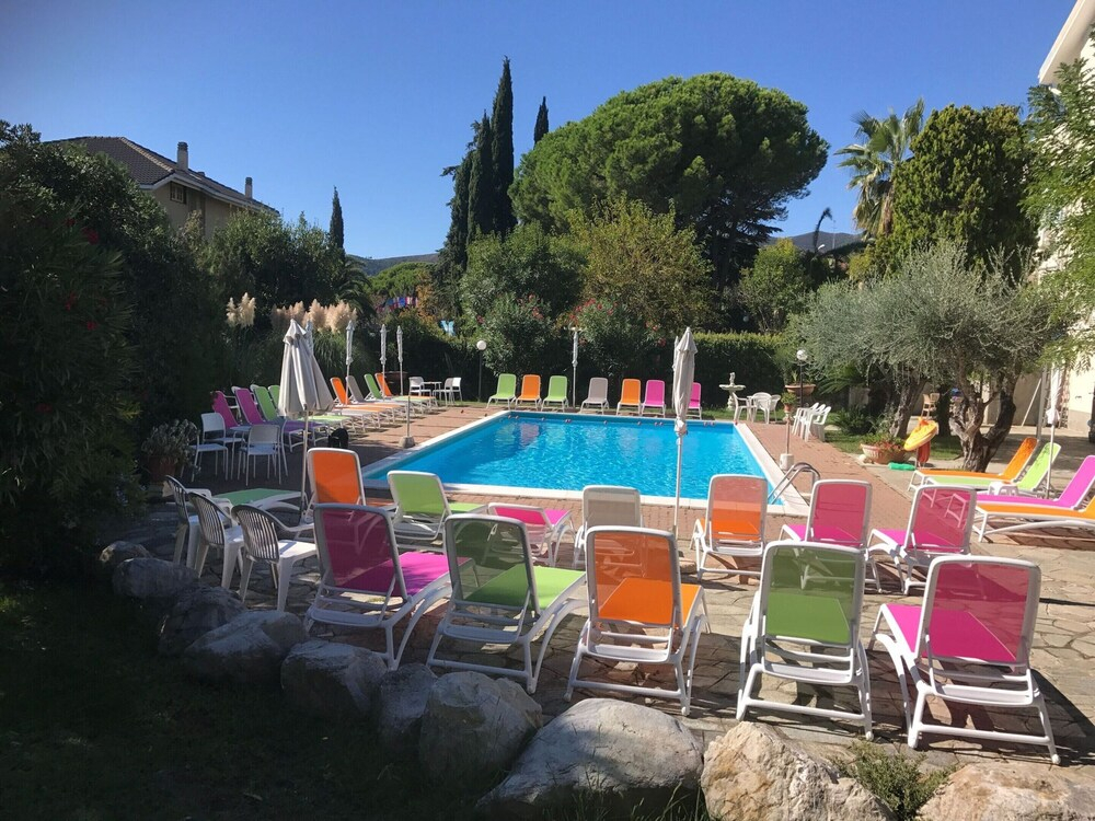 Loano Apartment With Pool for 6