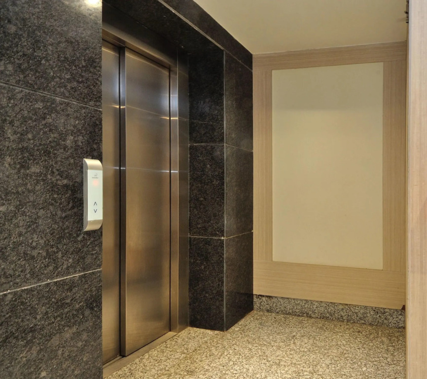 Hotel Royal Grand - Opposite Axis Bank East Patel Nagar