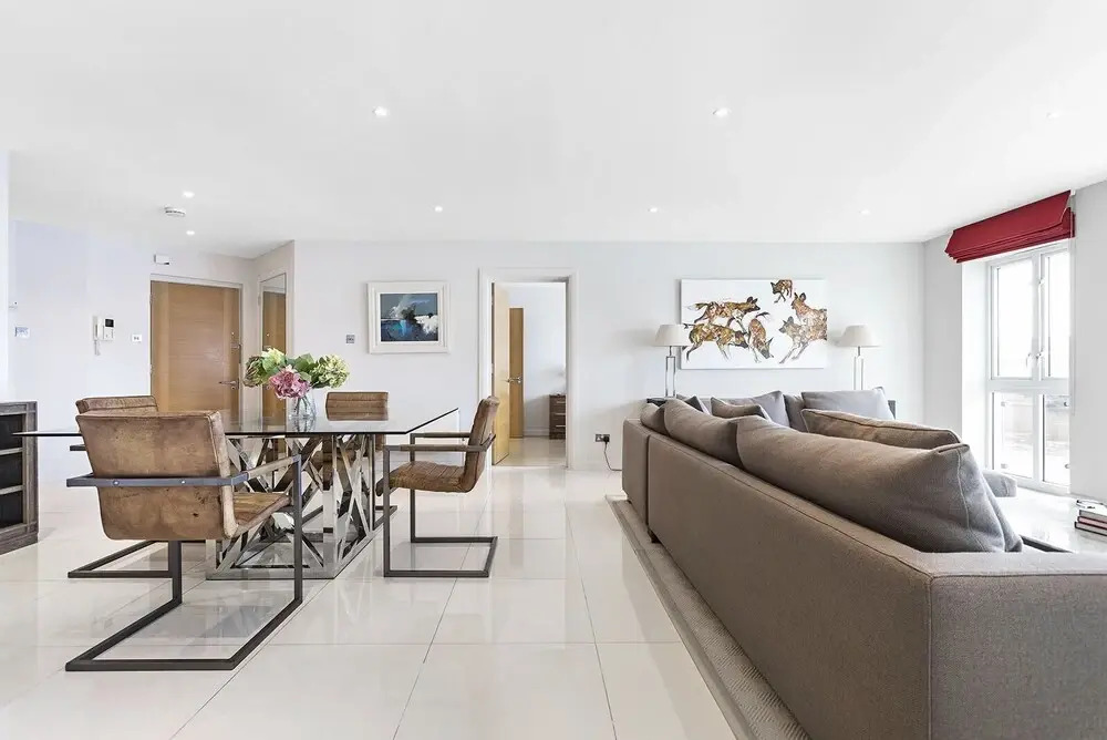 Supererior Modern Riverside Fulham Apartment With Balcony and 2 Parking Spaces