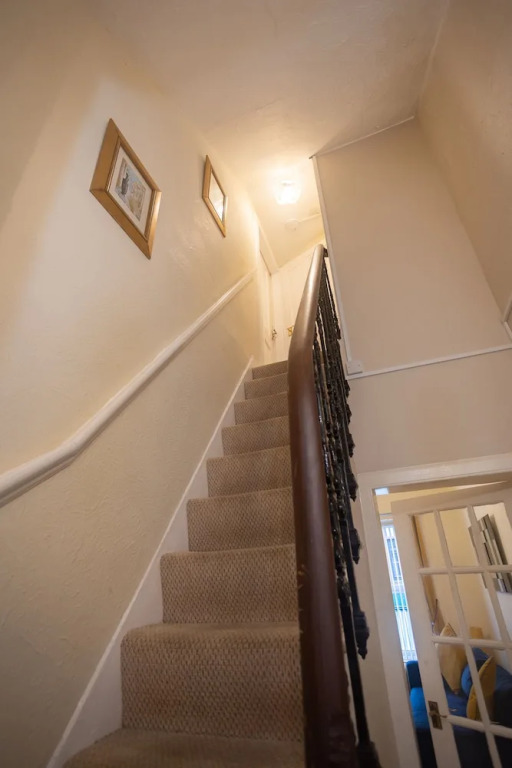 Sandgate 2-Bed Apartment in Ayr central location