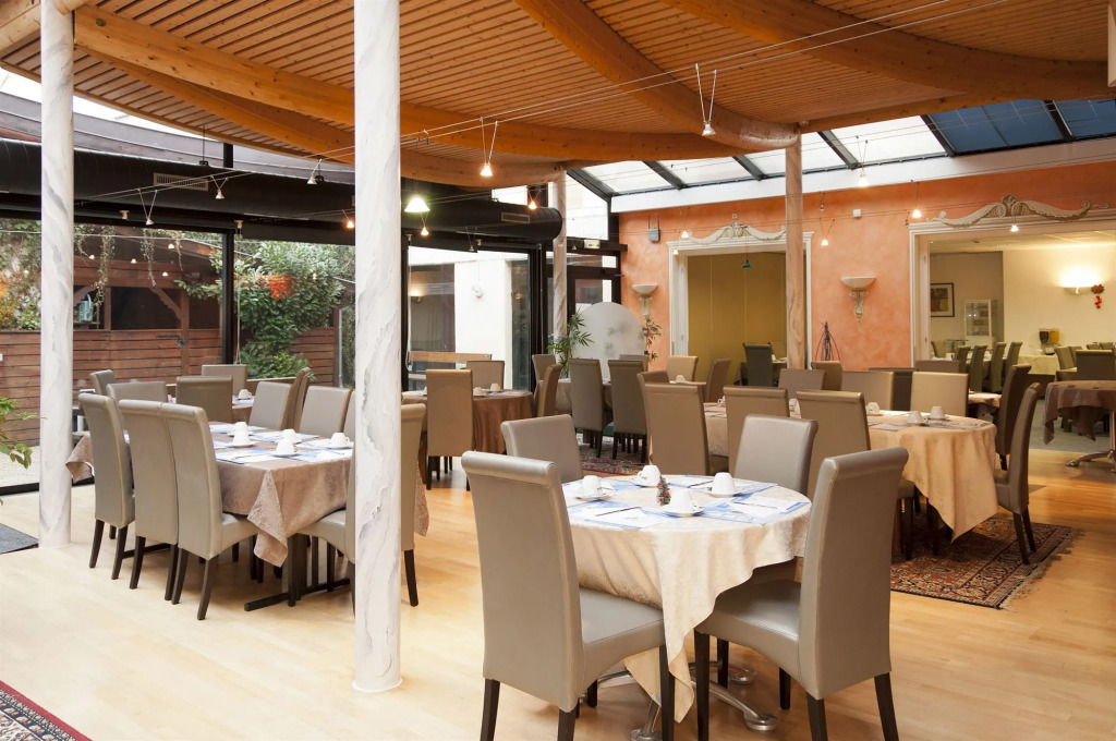 Hotel Majestic Alsace - Strasbourg Nord
