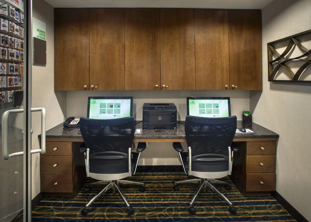 Holiday Inn Manhattan 6th Ave - Chelsea by IHG
