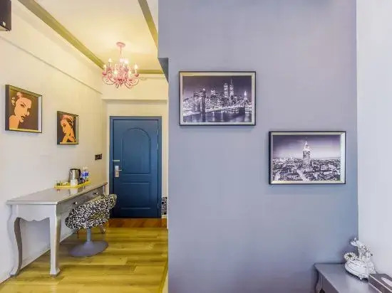Chongqing Muyunsi Hotel (Chongqing Jiefangbei Pedestrian Street)