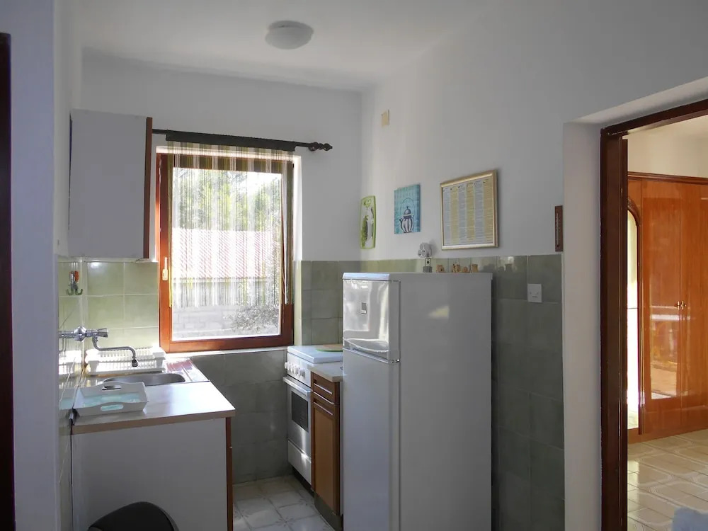 Cosy Apartment "elena" Near Center