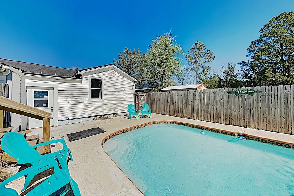 New Listing! All-new W/ Pool - Near Beach 3 Bedroom Home