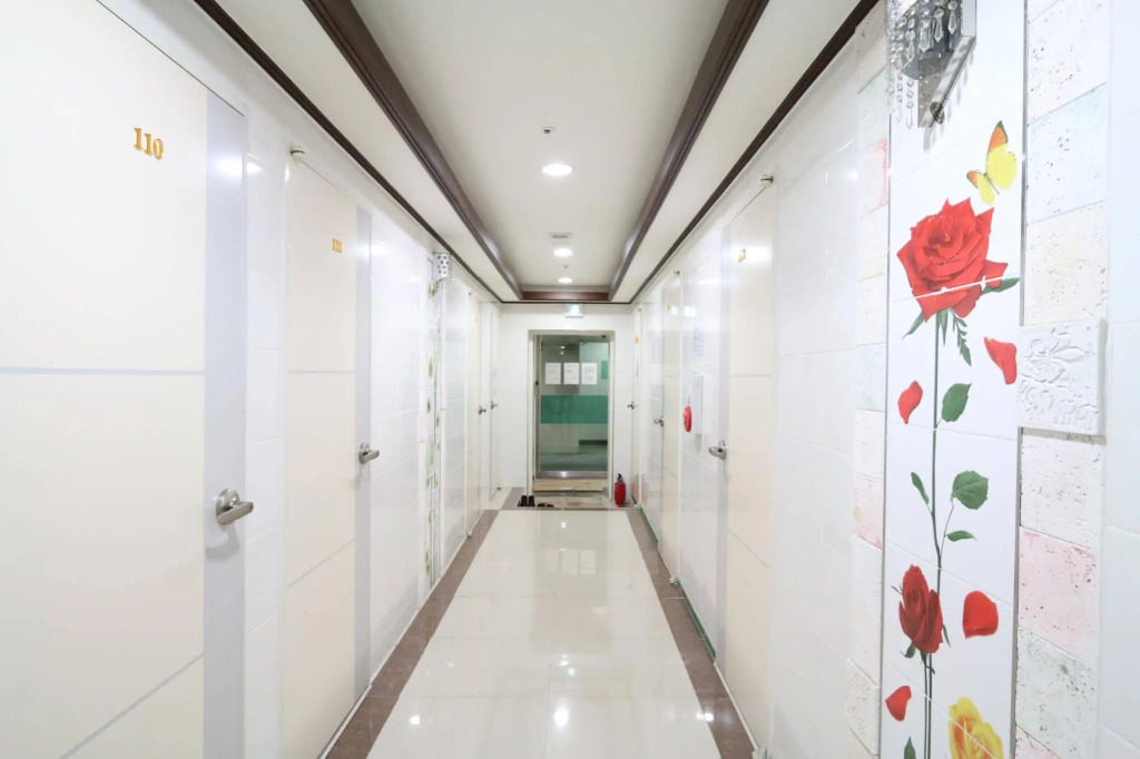 World Oneroom Hostel