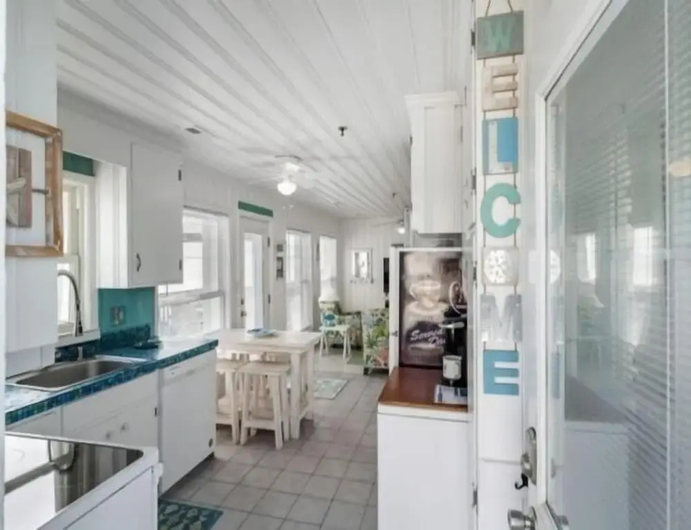 Margaritaville 2 Bedroom Home by RedAwning