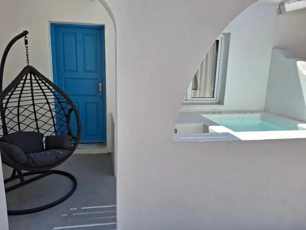 Santorini Breeze