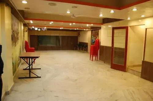 Hotel Ronak Plaza