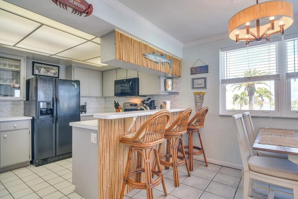 Sand, Sun & Poolside Fun! Madeira Beach Retreat
