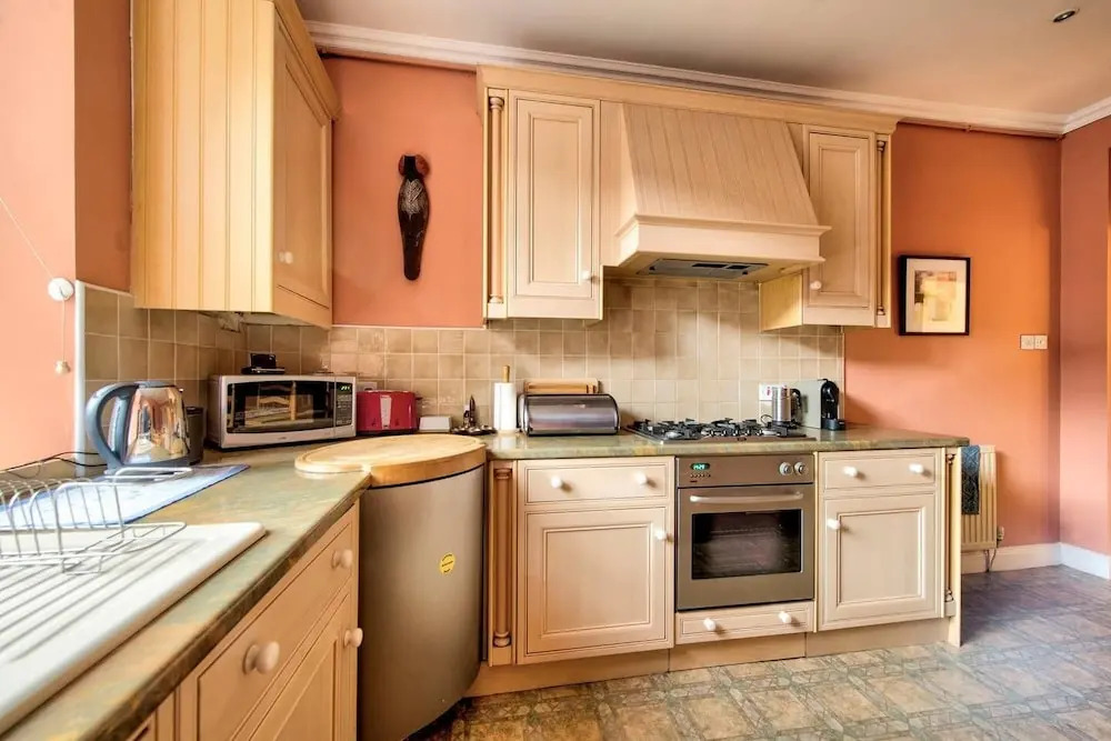 Beautiful 1 Bedroom City Centre Apartment
