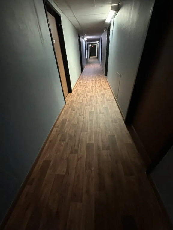 J-E Hotel & Suites