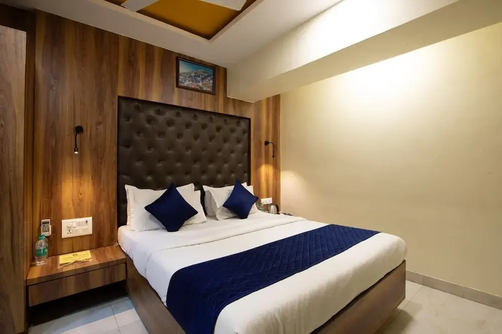 Hotel Ashyana - Near To Grant Road Station Mumbai