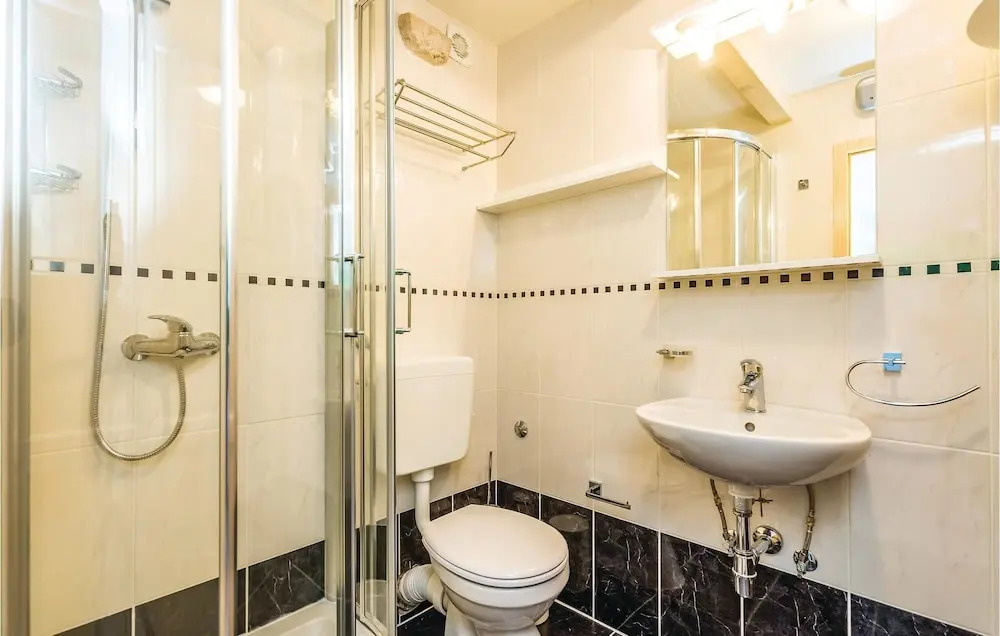 Amazing Home in Crikvenica With Wifi and 3 Bedrooms