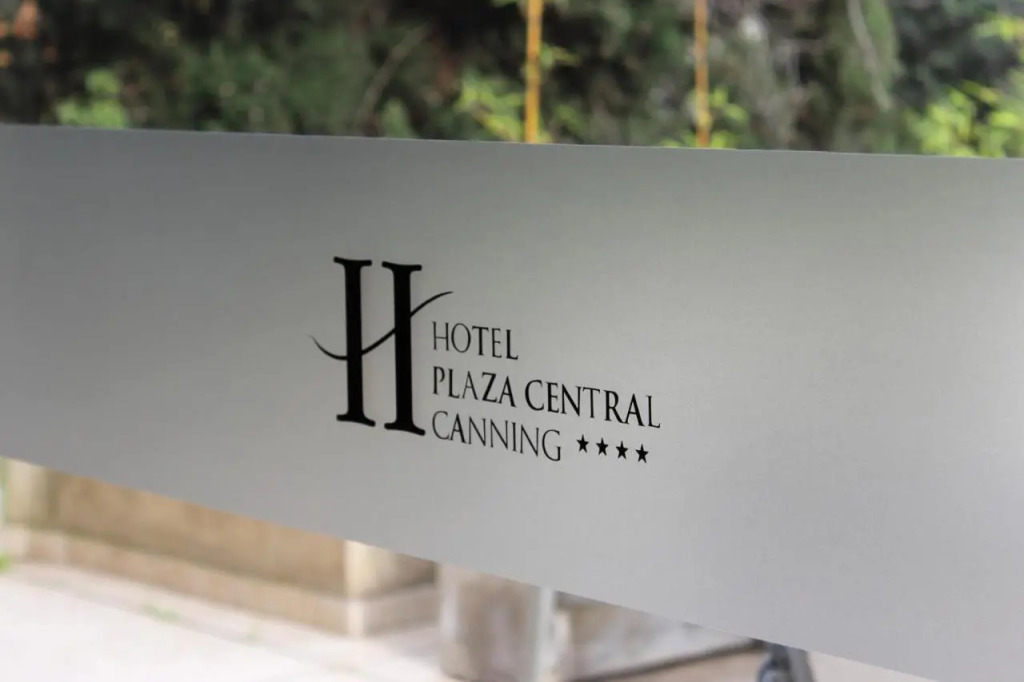 Hotel Plaza Central Canning
