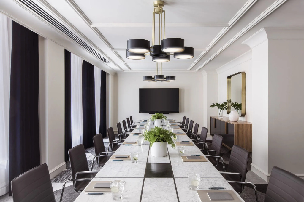 Kimpton Gray Hotel Chicago by IHG