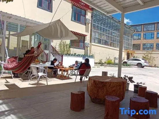 Yilu Lihua Homestay