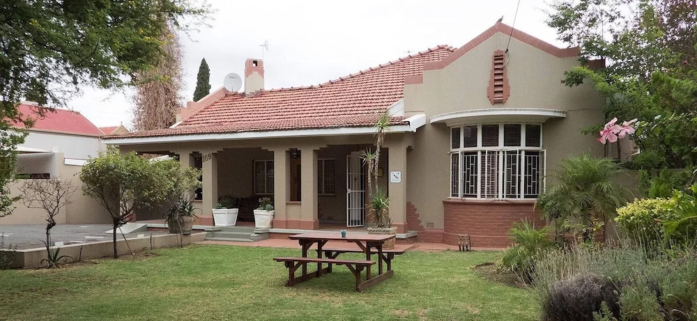 Avondblij Guest House B&B