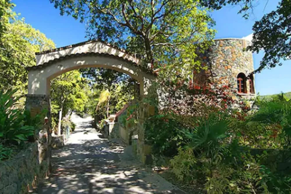 Peter Bay Gatehouse
