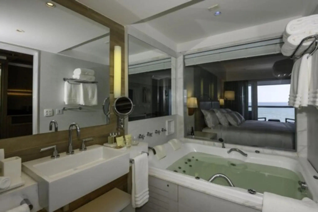 Vogal Luxury Beach Hotel & SPA