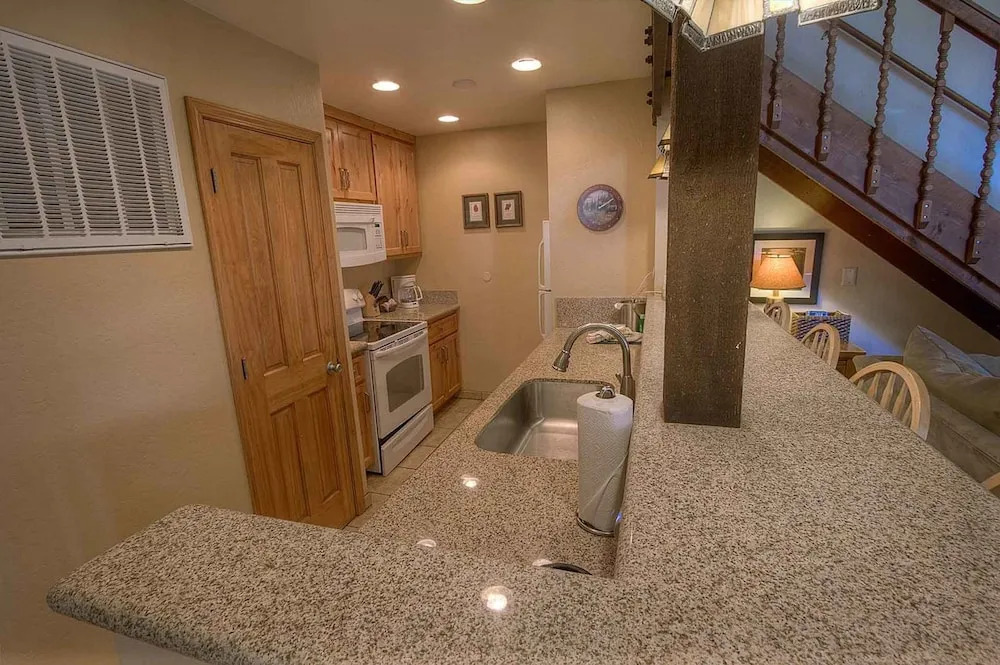 Bear Lake Hideaway by Lake Tahoe Accommodations