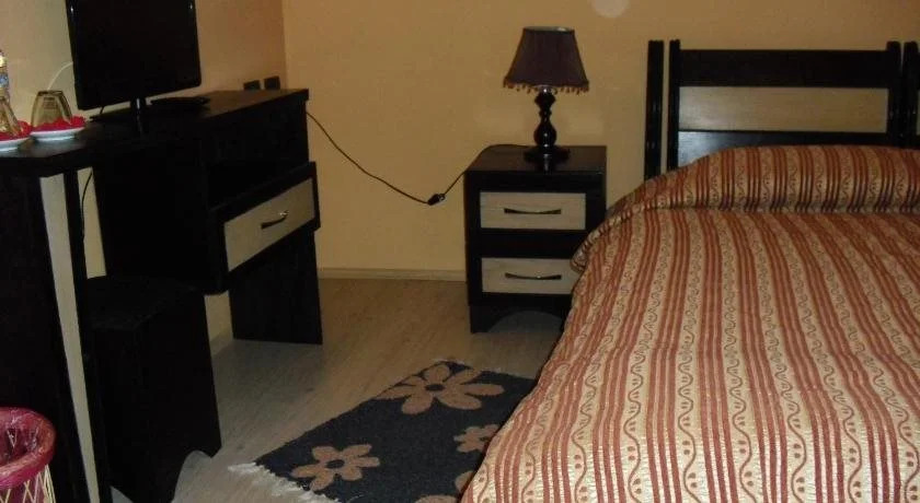 Bujtina Leons Apartments