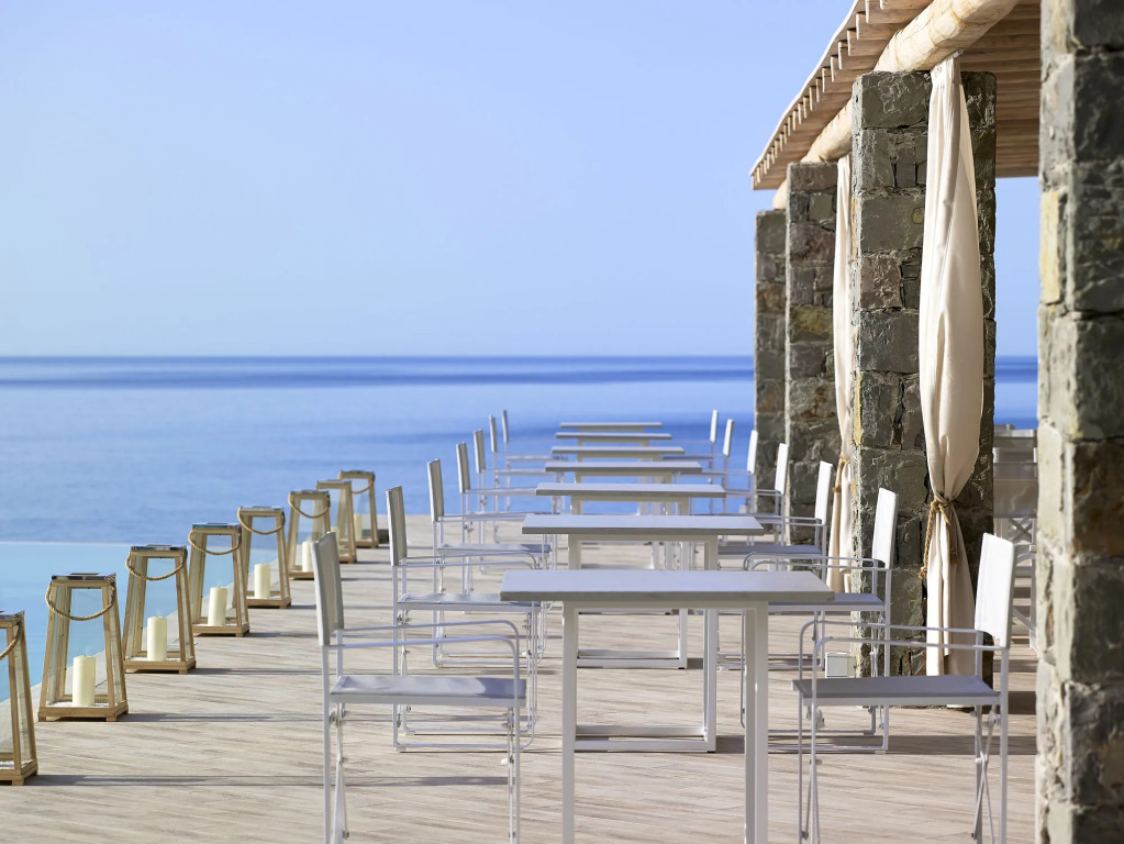 Artemis Seaside Resort