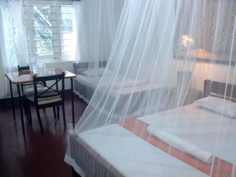 Hotel Amaara Lake