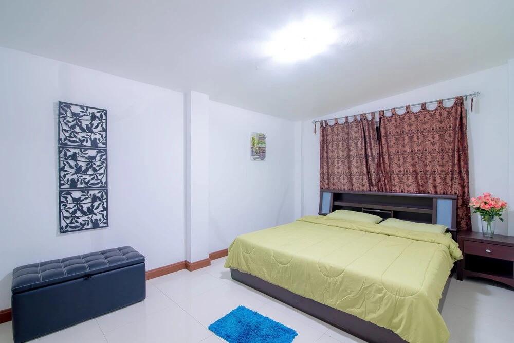 Sunshine Pool Villa