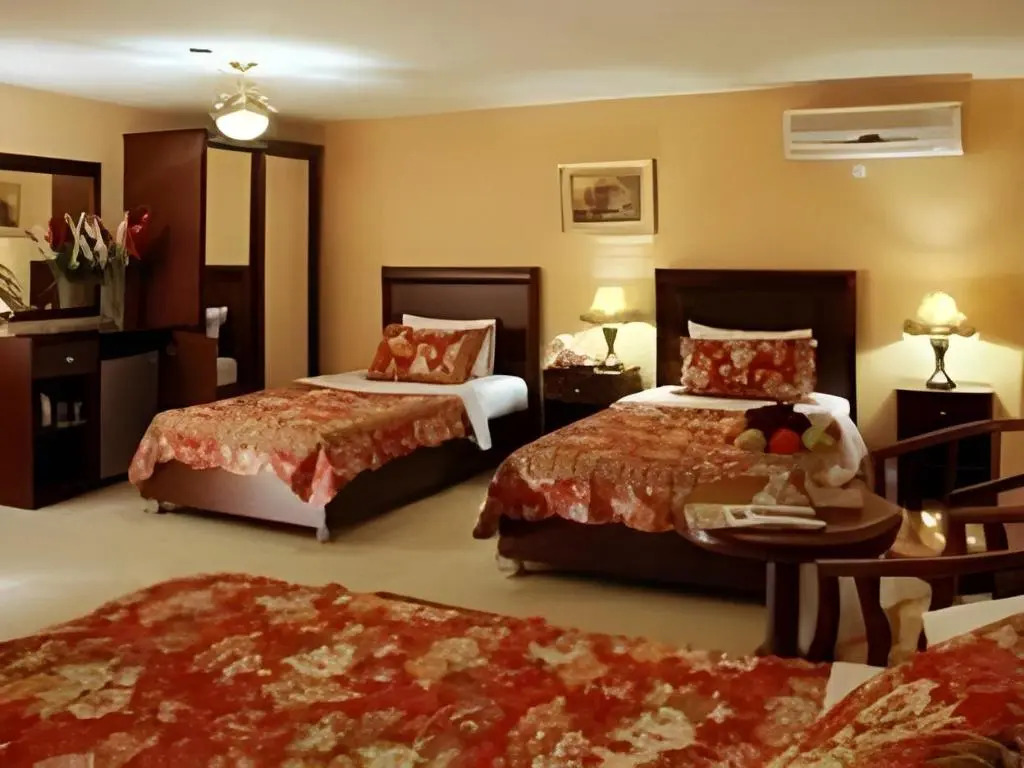 Jardaneh Hotel